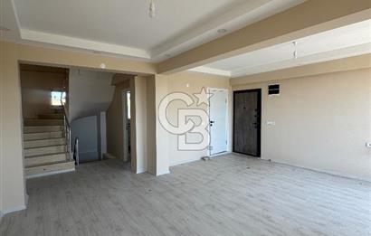 Yenicede Deniz Manzaralı Lüks ikiz Villa 430m2 Arsa İçinde