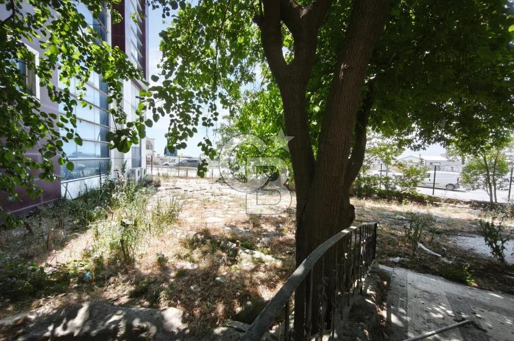 KİRALIK HADIMKÖY İSTANBUL CADDESİNE CEPHE 3600 M² FABRİKA
