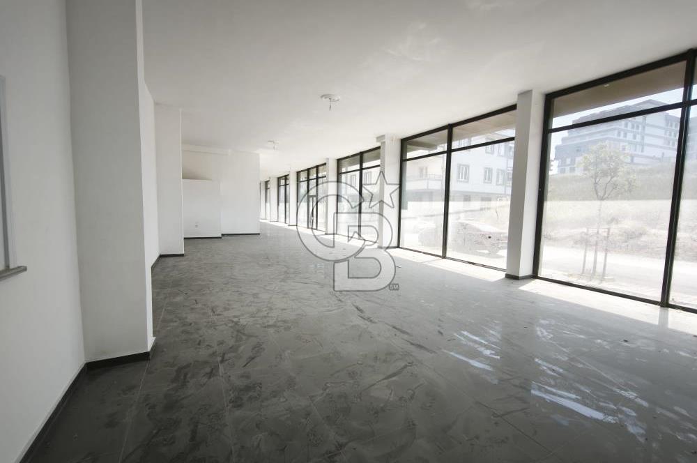 SATILIK ARNAVUTKÖY TAŞOLUK'TA 500 M² VİTRİNLİ DÜKKAN