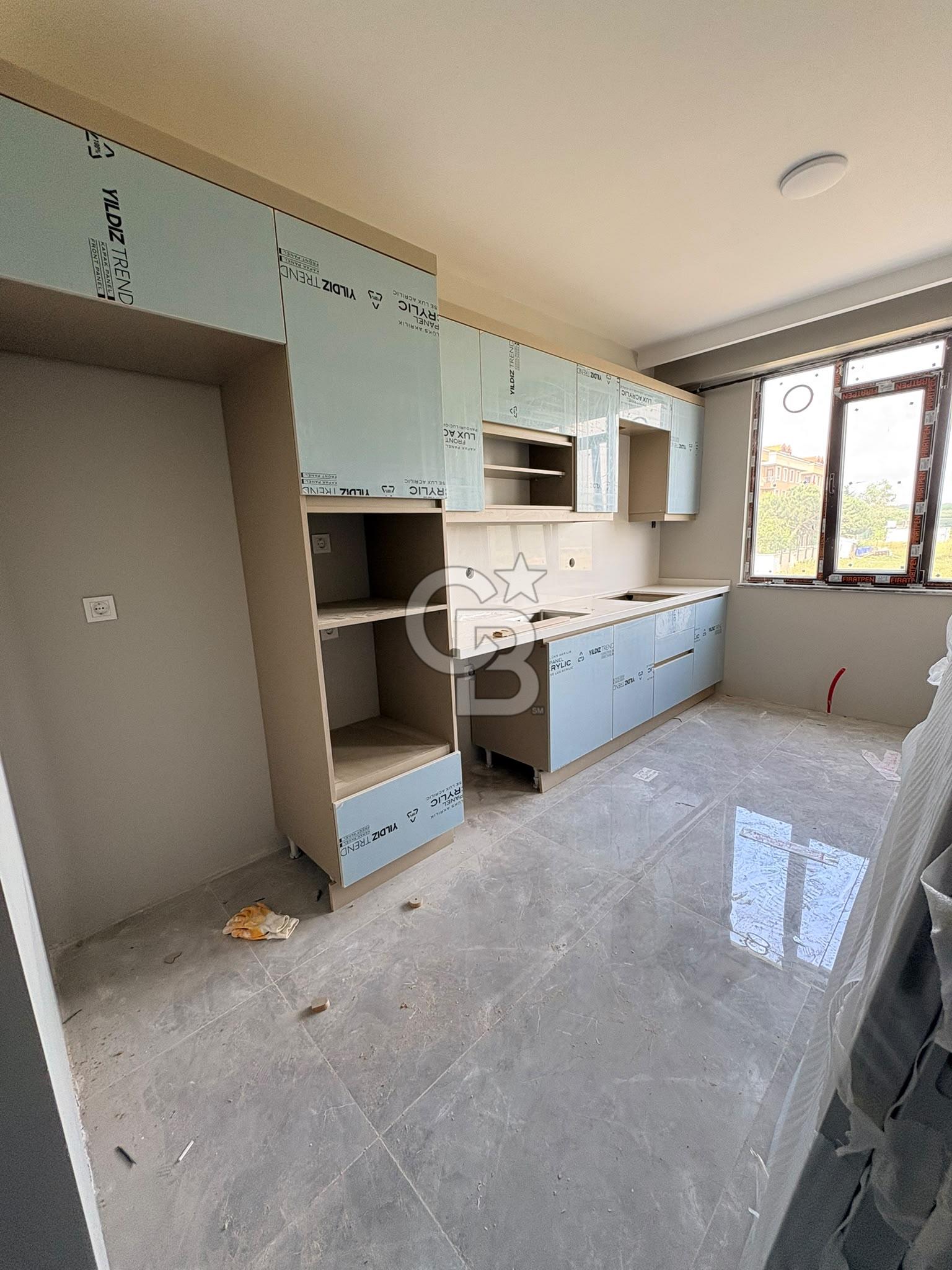 GENİŞ VE FERAH ORMAN MANZARALI LÜKS 2+1 DAİRE
