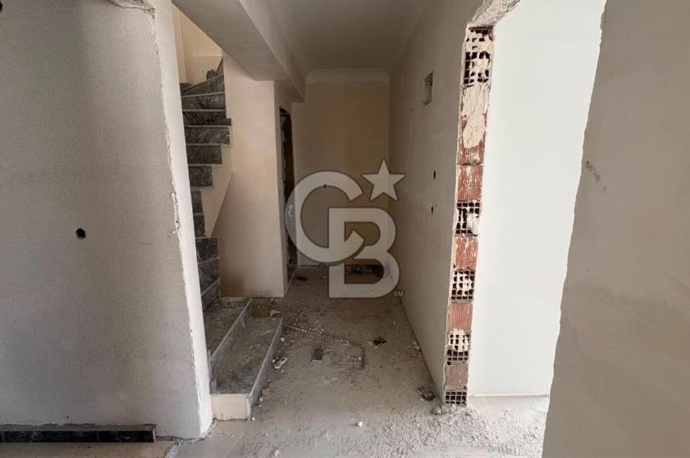 ULAŞLIDA 3+1 ANA YOLA YAKIN SATILIK DENİZ MANZARALI ÇATI DUBLEKS