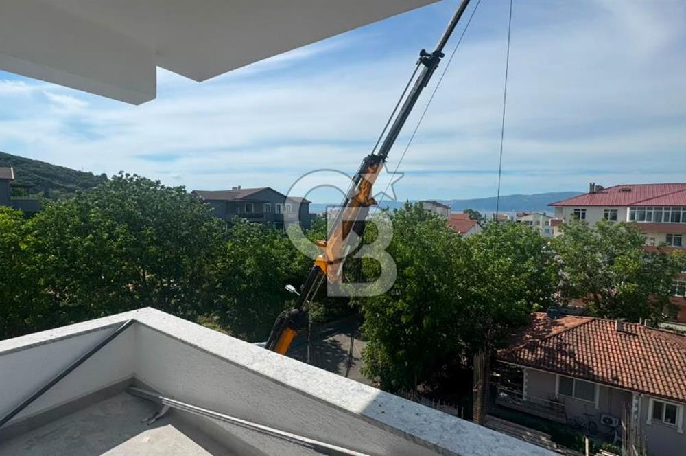 ULAŞLIDA 3+1 ANA YOLA YAKIN SATILIK DENİZ MANZARALI ÇATI DUBLEKS