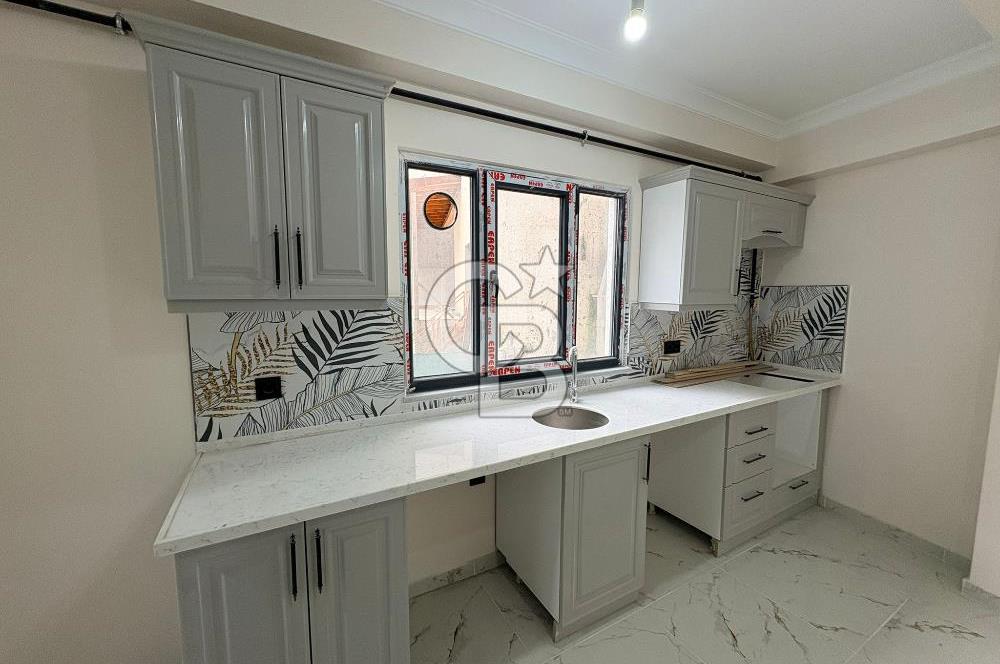 ŞEHRİN MERKEZİNDE GENİŞ VE FERAH 2+2 KİRALIK DAİRE