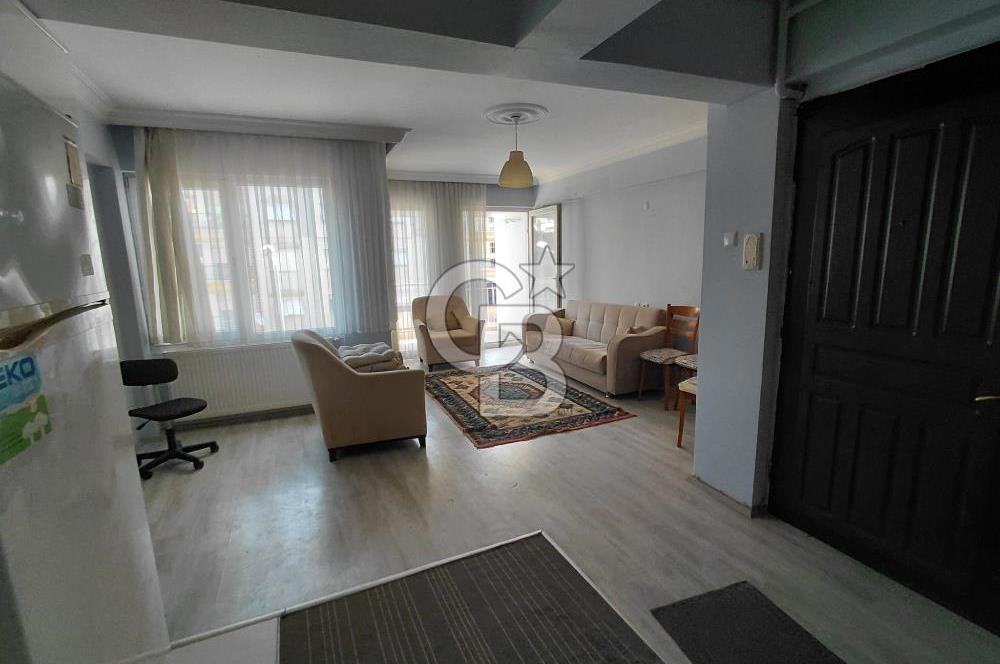 Buca Menderes Caddesi Eşyalı 2+1 Satılık Daire