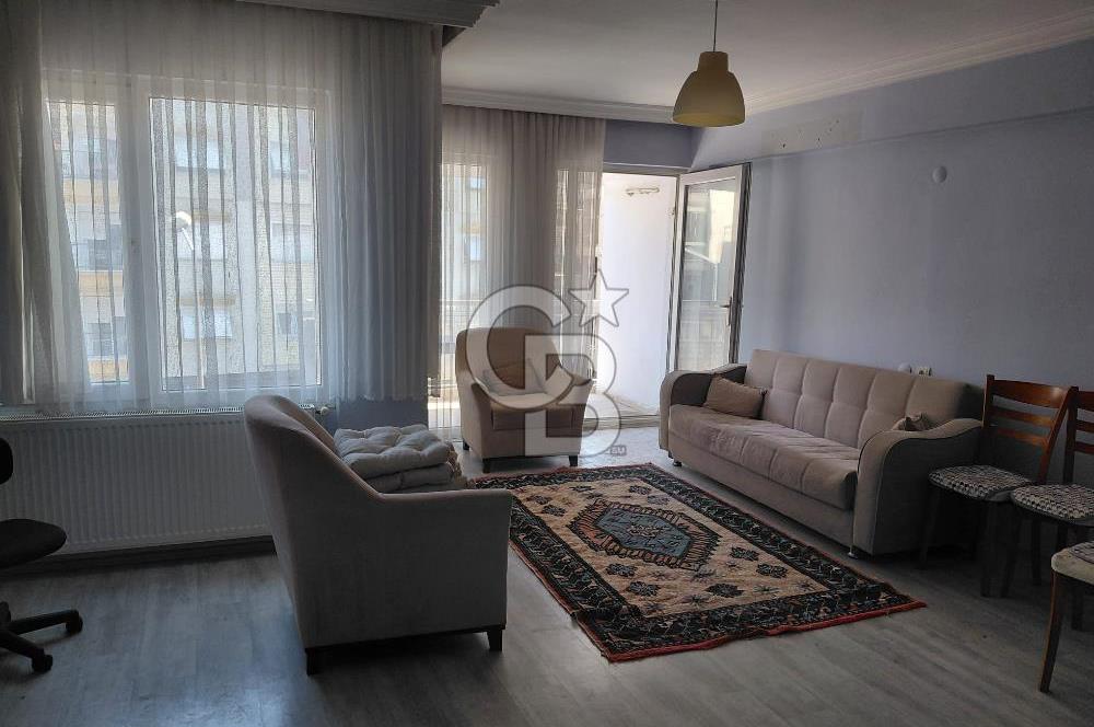 Buca Menderes Caddesi Eşyalı 2+1 Satılık Daire