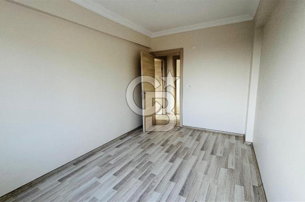 Foça Kazım Dirik Mahallesinde 2+1 Kiralık Bahçe Katı Daire