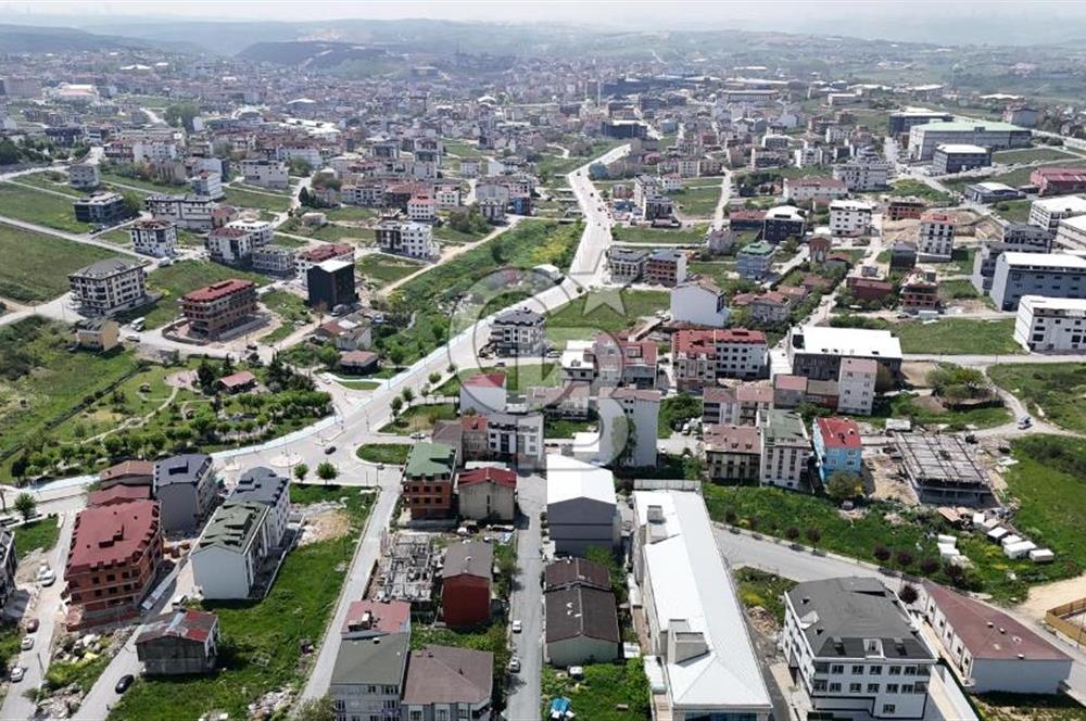 SATILIK ARNAVUTKÖY TAŞOLUK"DA 6 KATLI YÜK ASANSÖRLÜ TİCARİ BİNA