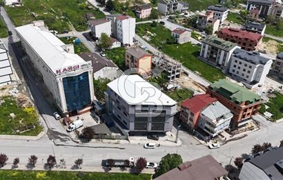 SATILIK ARNAVUTKÖY TAŞOLUK"DA 6 KATLI YÜK ASANSÖRLÜ TİCARİ BİNA