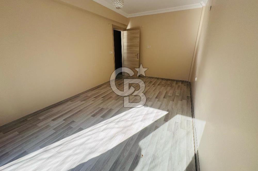 Foça Kazım Dirik Mahallesinde 2+1 Kiralık Bahçe Katı Daire