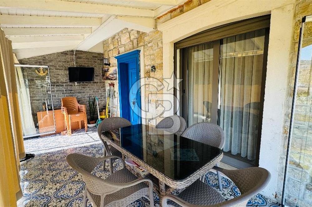 Foça Hacıveli Mah. 2+1 Eşyalı Kiralık Dubleks Villa
