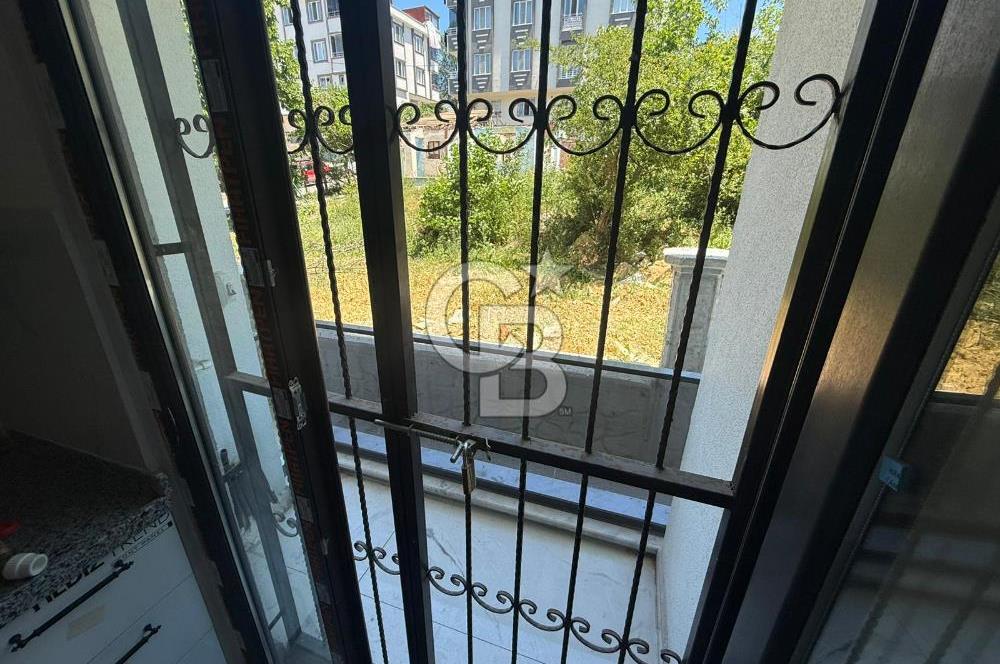 KİRALIK KARLIBAYIR'DA SİTE İÇERİSİNDE 2+1 SIFIR DAİRE