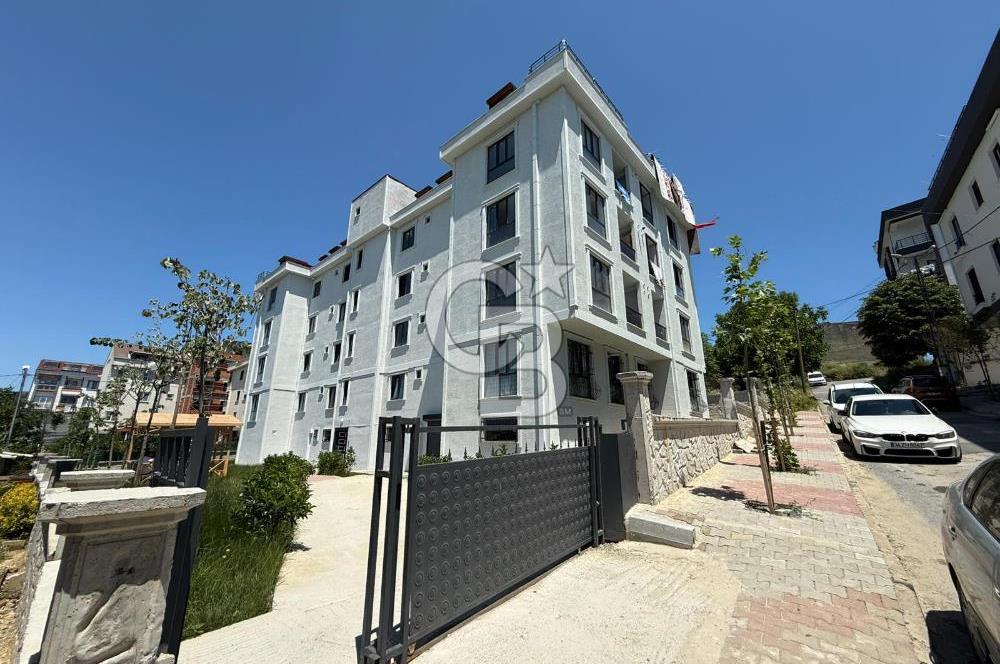 KİRALIK KARLIBAYIR'DA SİTE İÇERİSİNDE 2+1 SIFIR DAİRE