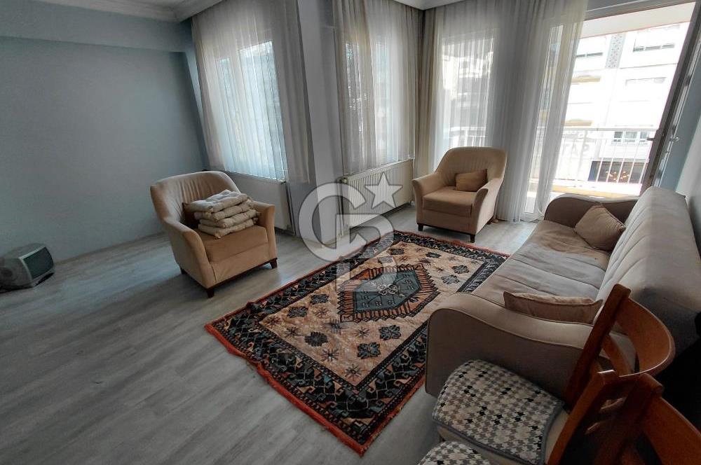 Buca Menderes Caddesi Eşyalı 2+1 Satılık Daire