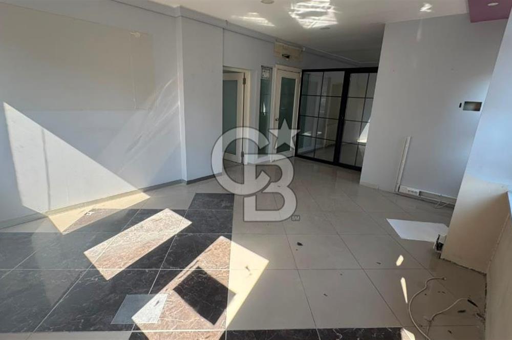KUNDURACILAR CAD. YANGIN YÖNETMELİĞİNE UYGUN KİRALIK OFİS