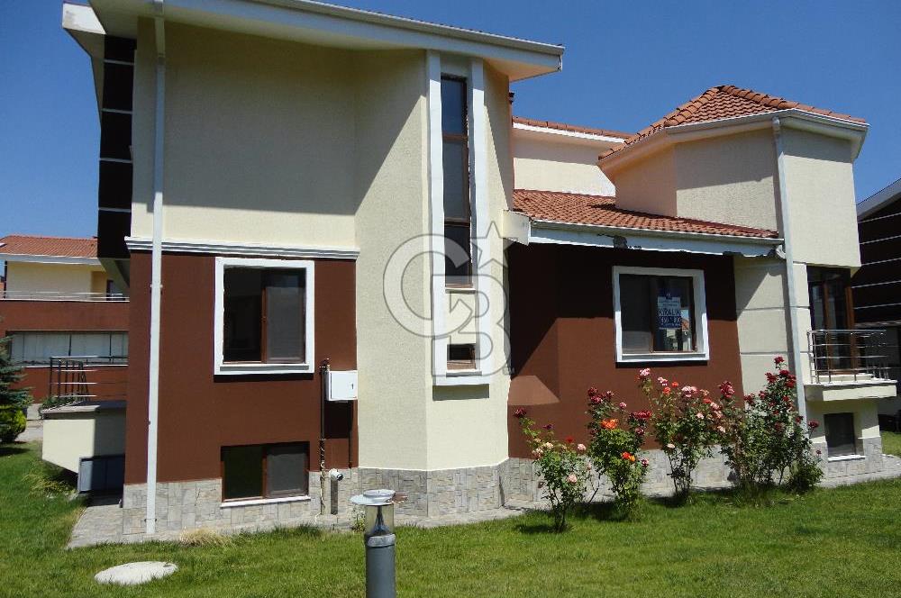 Tulumtaş Metel Ladin'de,7/24 Güvenlikli, Full yapılı, 5+2 Triplex Satılık Villa