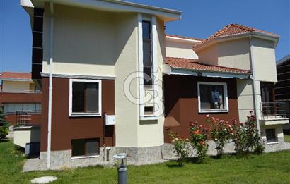 Tulumtaş Metel Ladin'de,7/24 Güvenlikli, Full yapılı, 5+2 Triplex Satılık Villa