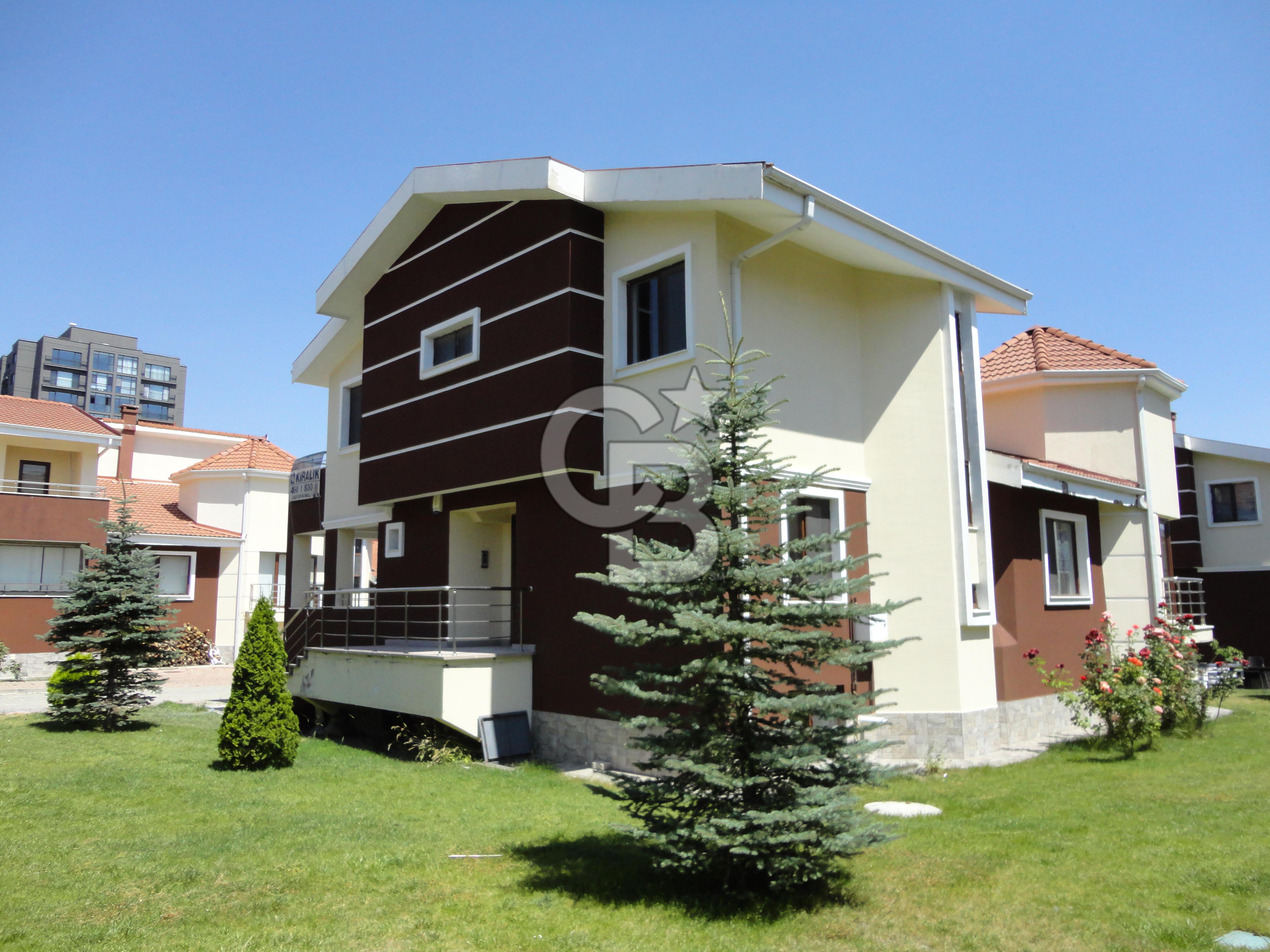Tulumtaş Metel Ladin'de,7/24 Güvenlikli, Full yapılı, 5+2 Triplex Satılık Villa
