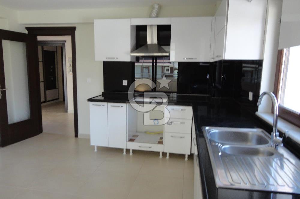Tulumtaş Metel Ladin'de,7/24 Güvenlikli, Full yapılı, 5+2 Triplex Satılık Villa