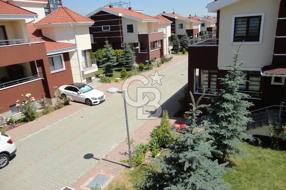 Tulumtaş Metel Ladin'de,7/24 Güvenlikli, Full yapılı, 5+2 Triplex Satılık Villa