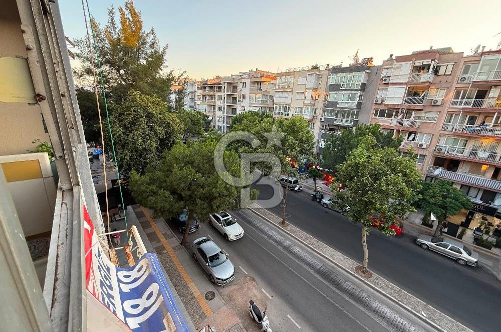 Girne Caddesi Üzerinde Merkezi Konumda Kiralık Daire