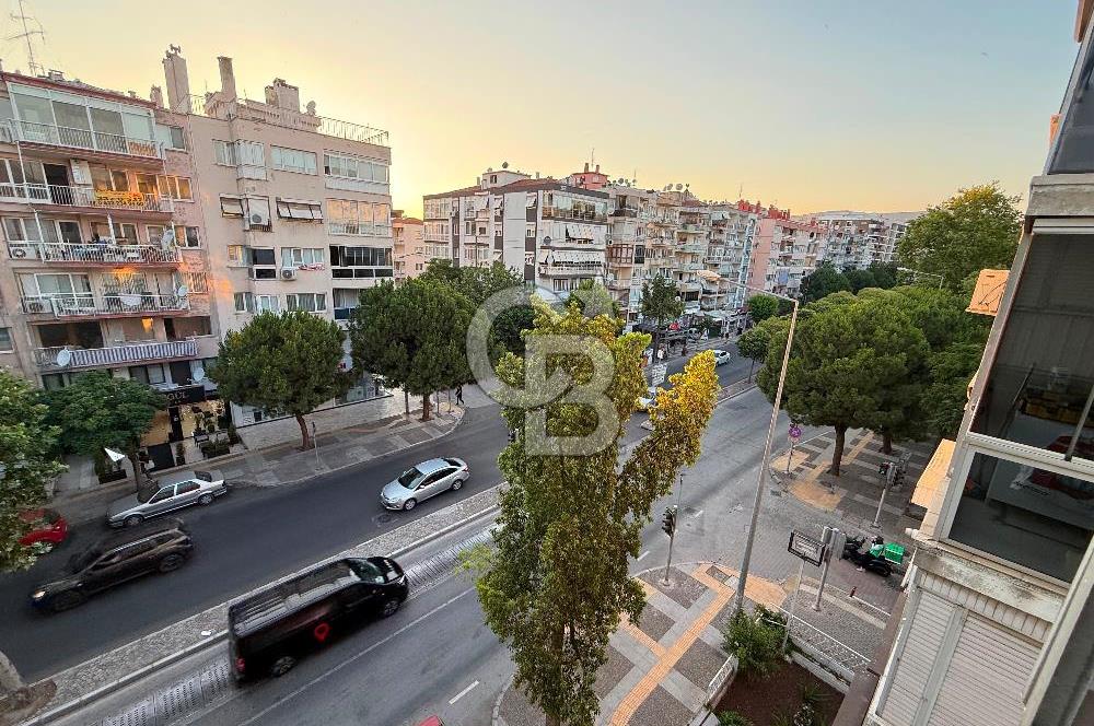 Girne Caddesi Üzerinde Merkezi Konumda Kiralık Daire