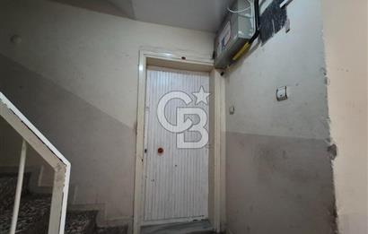 KARŞIYAKA ALAYBEY'DE BAHÇE KULLANIMLI 2+1 YATIRIMLIK SATILIK DAİRE