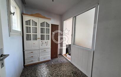 KARŞIYAKA ALAYBEY'DE SAHİLE 1DK. GENİŞ 2+1 SATILIK DAİRE