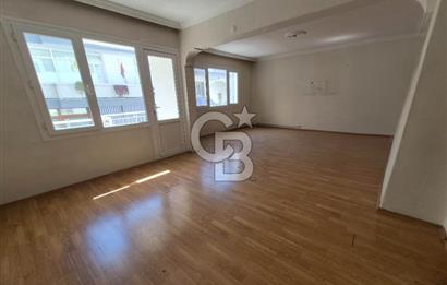KARŞIYAKA ALAYBEY'DE SAHİLE 1DK. GENİŞ 2+1 SATILIK DAİRE