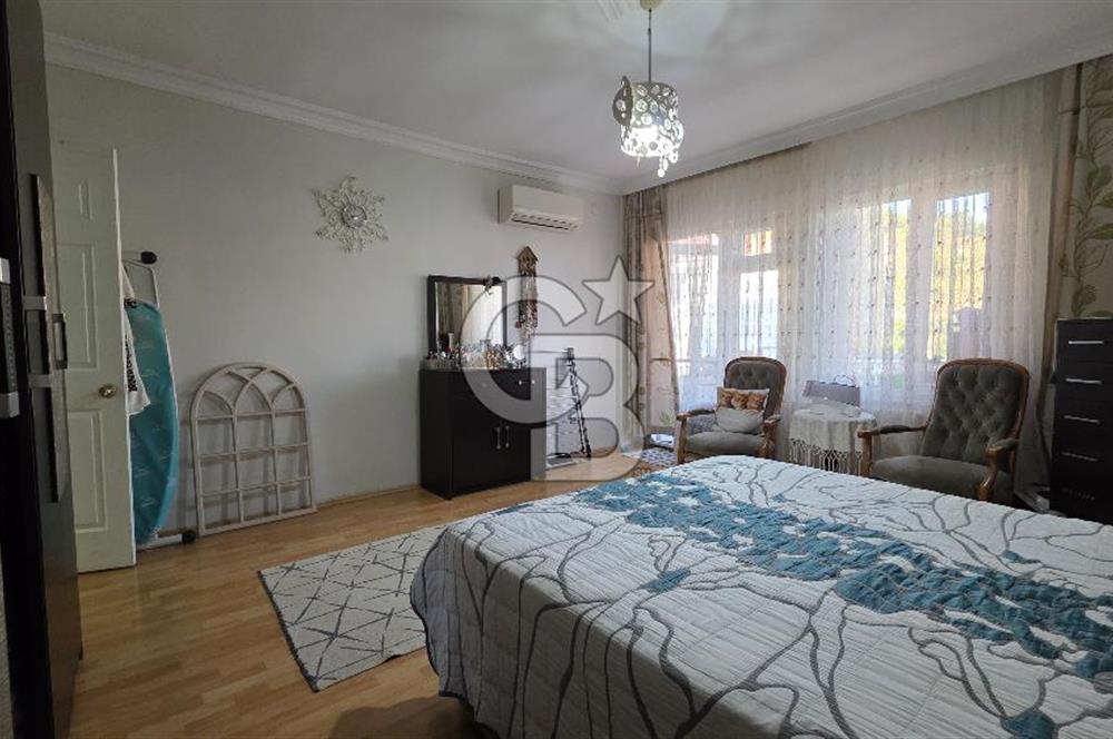Ayvalık Sarımsaklı Merkez'de Satılık Geniş 3+1 Daire 