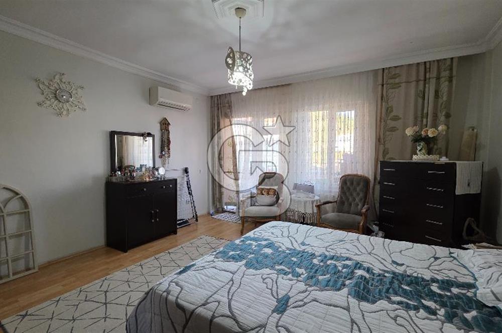 Ayvalık Sarımsaklı Merkez'de Satılık Geniş 3+1 Daire 