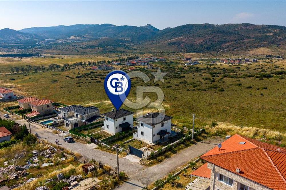 Foçaköy'de Satılık Müstakil Bahçeli 3+1 Villa