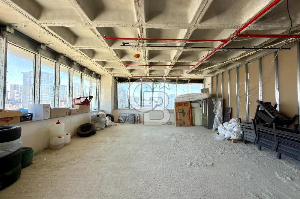 Bahçeşehir Mercedes Bulvarı'nda Satılık 3 Ofis 426 m²