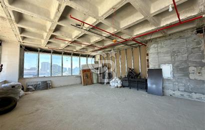 Bahçeşehir Mercedes Bulvarı'nda Satılık 3 Ofis 426 m²