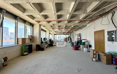 Bahçeşehir Mercedes Bulvarı'nda 132 m² Satılık Ofis