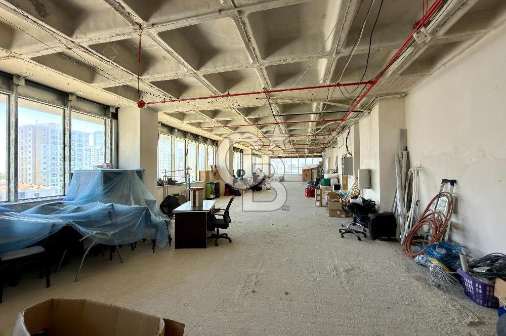Bahçeşehir Mercedes Bulvarı'nda Satılık 3 Ofis 426 m²