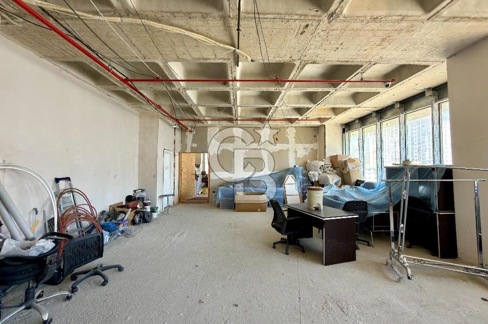 Bahçeşehir Mercedes Bulvarı'nda 132 m² Satılık Ofis
