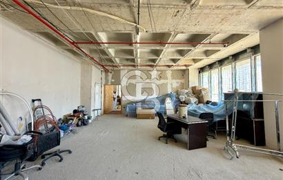 Bahçeşehir Mercedes Bulvarı'nda Satılık 3 Ofis 426 m²