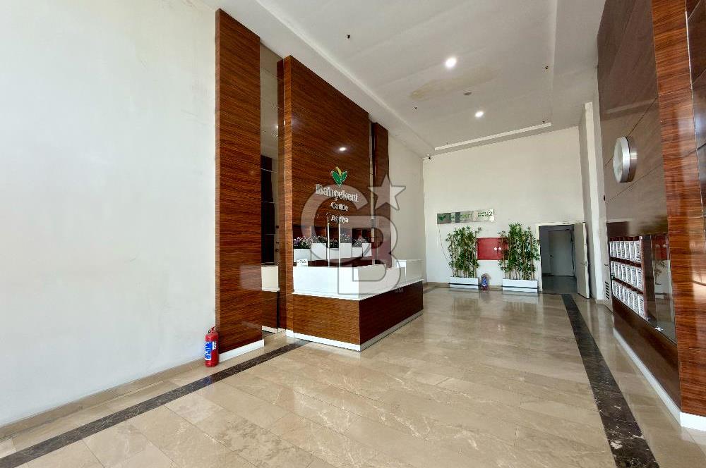 Bahçeşehir Mercedes Bulvarı'nda 132 m² Satılık Ofis