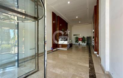 Bahçeşehir Mercedes Bulvarı'nda Satılık 3 Ofis 426 m²