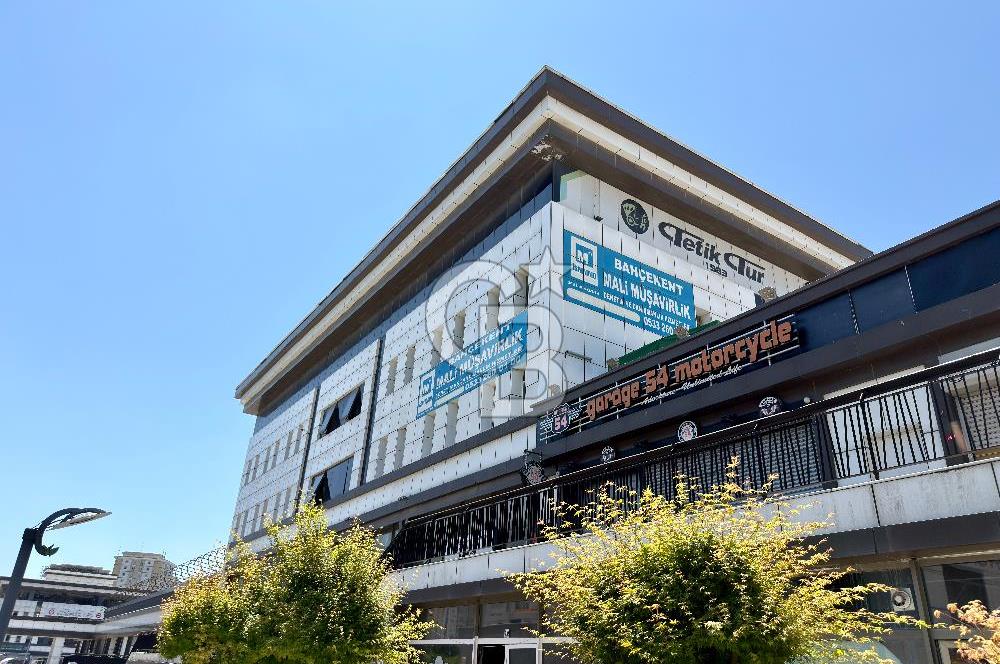 Bahçeşehir Mercedes Bulvarı'nda Satılık 3 Ofis 426 m²