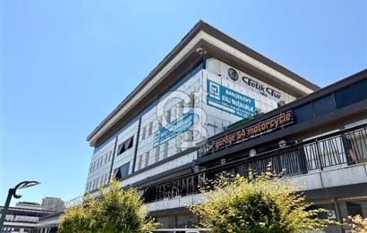 Bahçeşehir Mercedes Bulvarı'nda Satılık 3 Ofis 426 m²