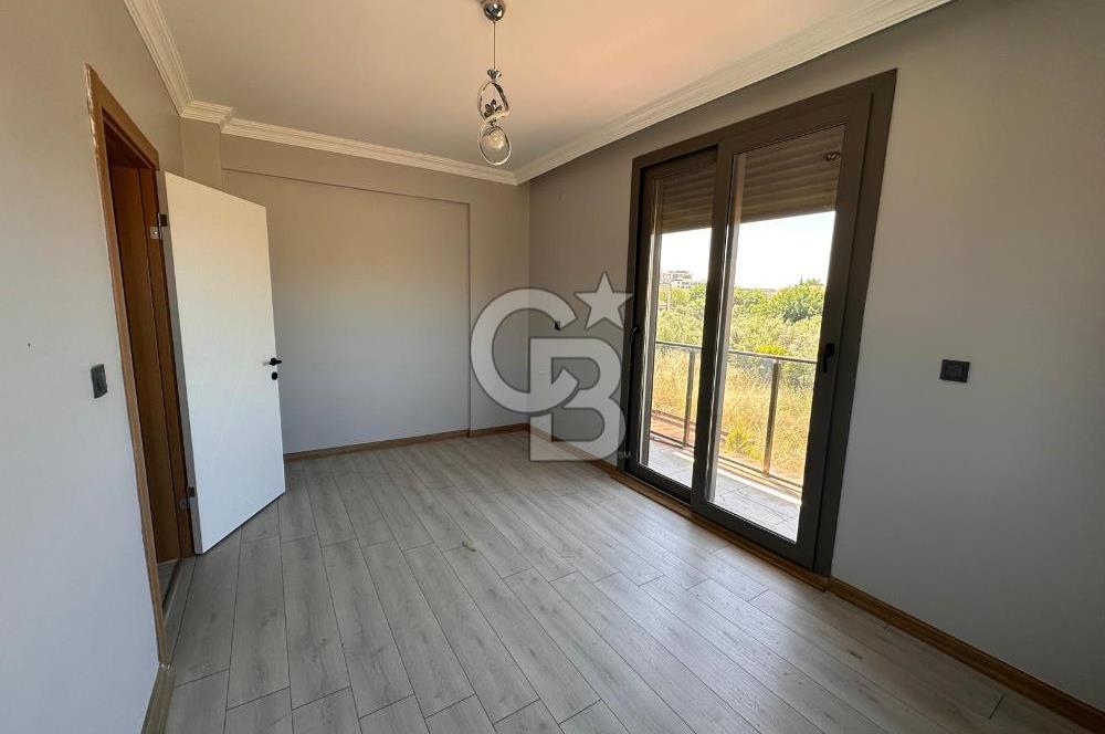Foça Kazım Dirik Mah. Kiralık Havuzlu 2+1 Villa