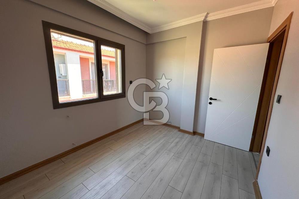Foça Kazım Dirik Mah. Kiralık Havuzlu 2+1 Villa