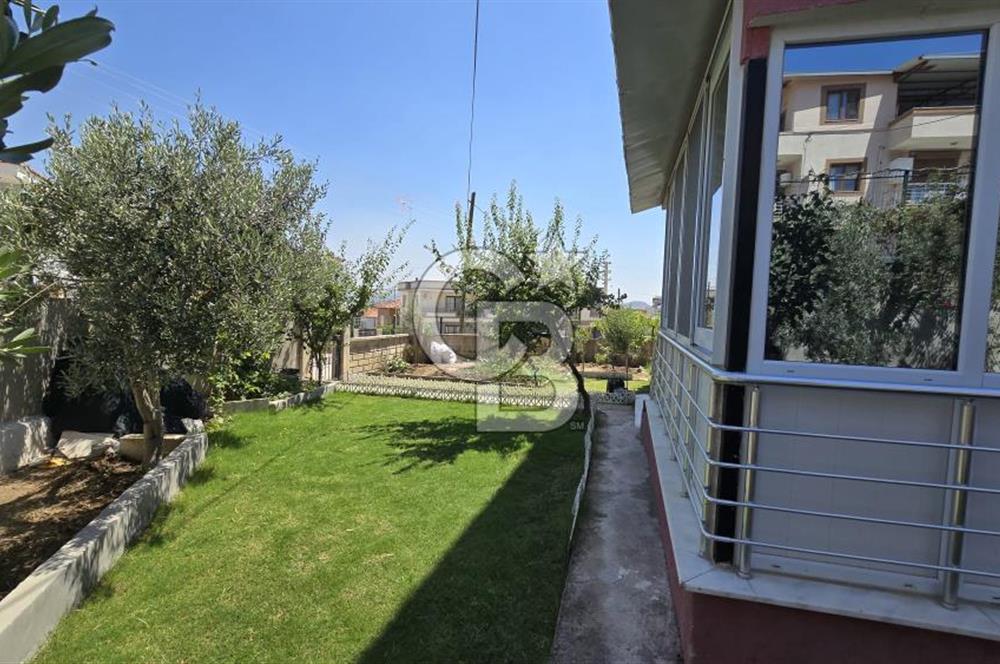 Foça Kazım Dirik Mah. Kiralık 2+1 Bahçe Katı Daire