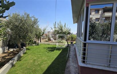 Foça Kazım Dirik Mah. Kiralık 2+1 Bahçe Katı Daire