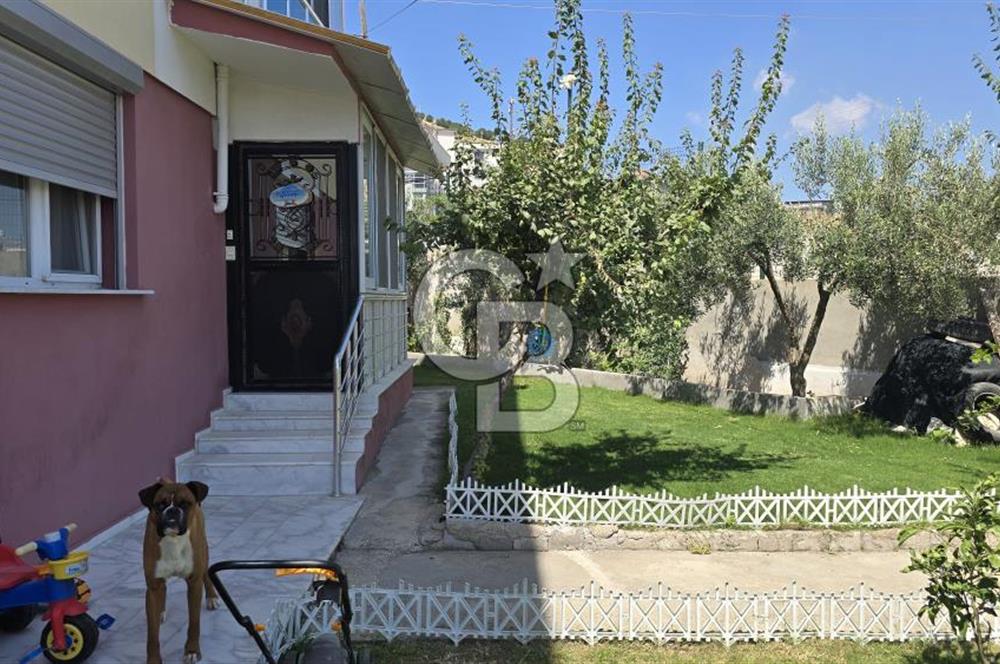 Foça Kazım Dirik Mah. Kiralık 2+1 Bahçe Katı Daire