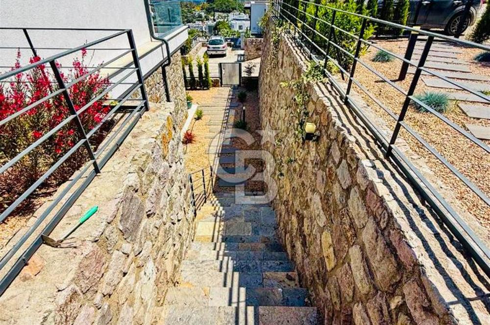 BODRUM ORTAKENT YAHŞİ' DE DENİZ MANZARALI MÜSTAKİL LÜKS VİLLA