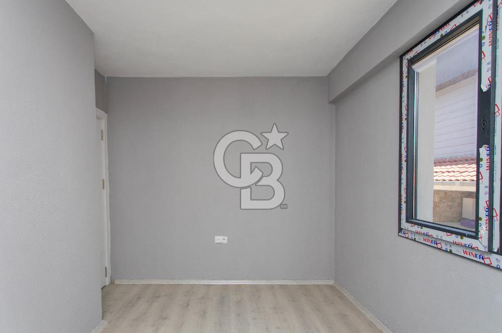 Foça Kazım Dirik Mah. Satılık 2+1 Bahçe Katı Daire