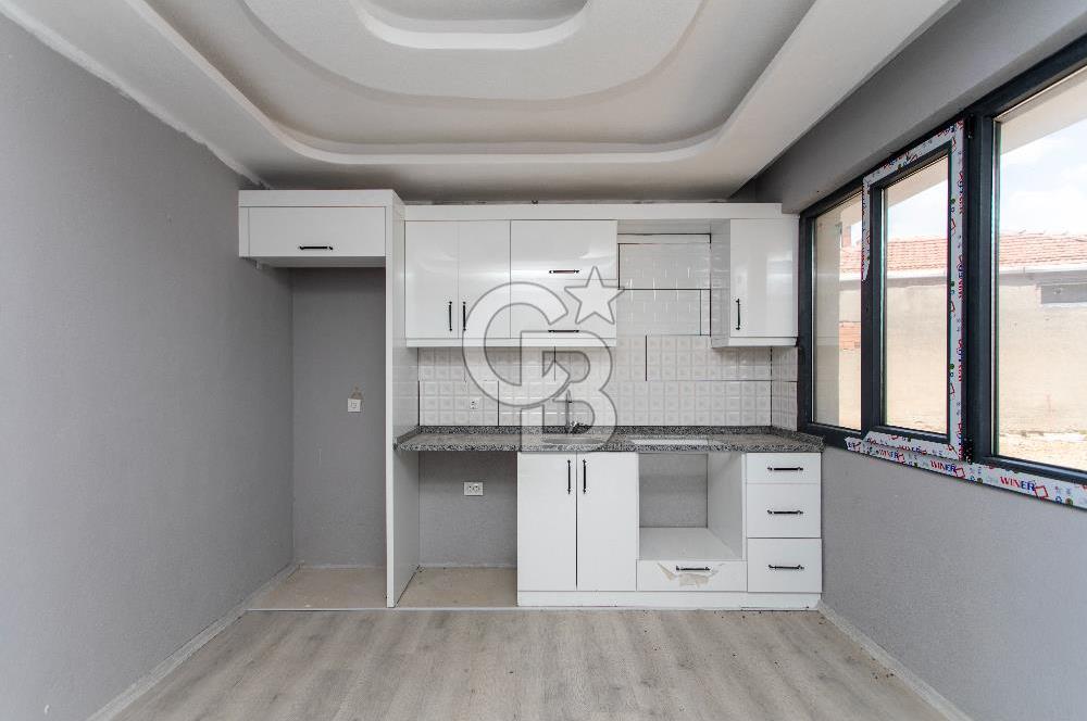 Foça Kazım Dirik Mah. Satılık 2+1 Bahçe Katı Daire