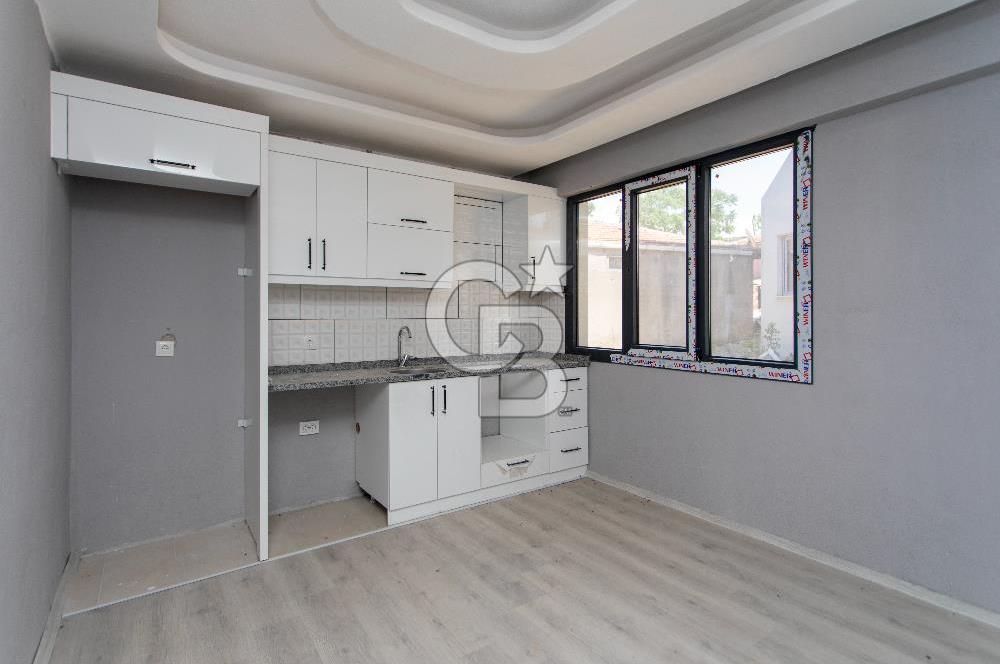 Foça Kazım Dirik Mah. Satılık 2+1 Bahçe Katı Daire